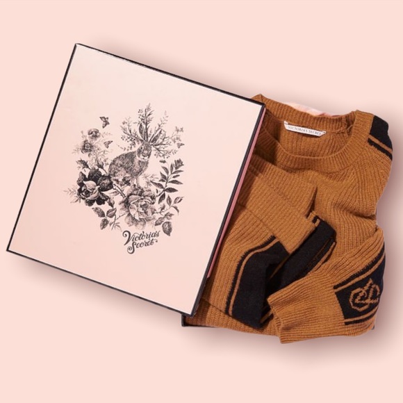 VICTORIA'S SECRET Luxury Butterscotch Cashmere Short & Sweater gift Set - Picture 4 of 13